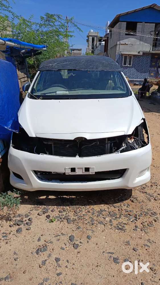 Toyota Innova 2007 Diesel 240000 Km Driven