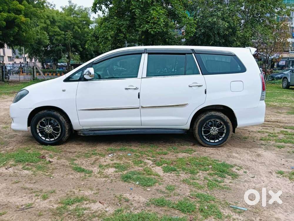 Toyota Innova 2.5 G4 Diesel 8-seater, 2009, Diesel