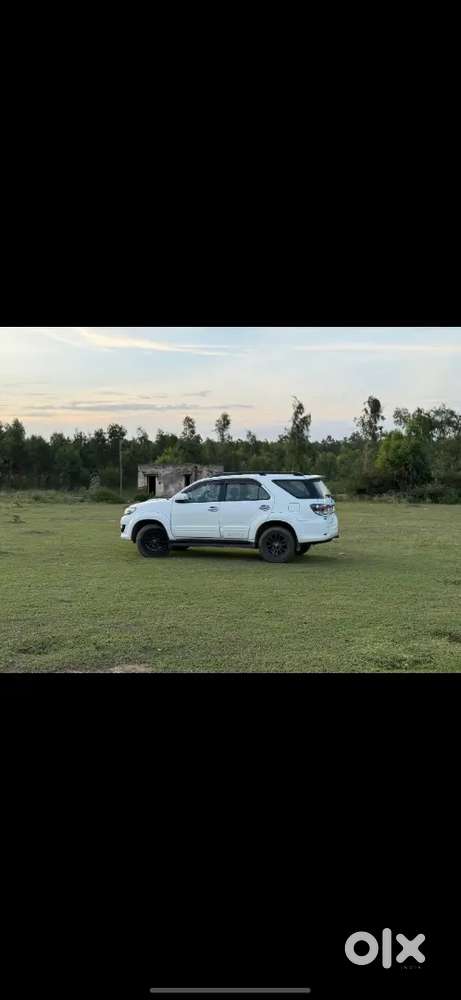 Toyota Fortuner 2016 Diesel 74km Driven Withrecord Showroom Condition