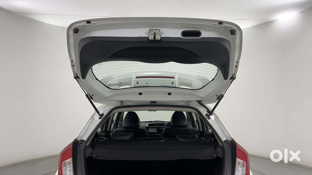 Honda Jazz [2020-2023] 1.2 Vx I-vtec Mt, 2016, Petrol