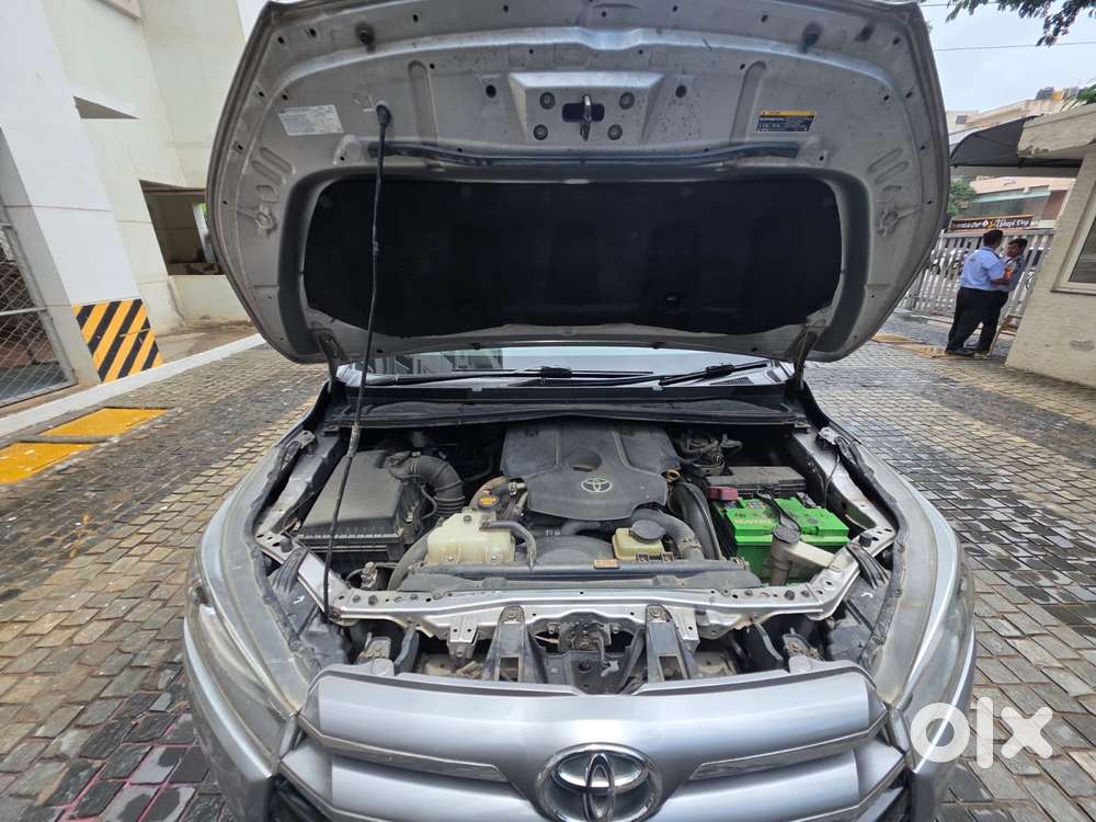 Toyota Innova Crysta 2.8z Automatic, 2016, Diesel