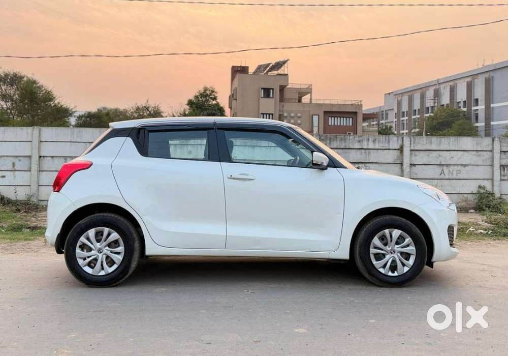 Maruti Suzuki Swift Vxi Ags, 2020, Petrol