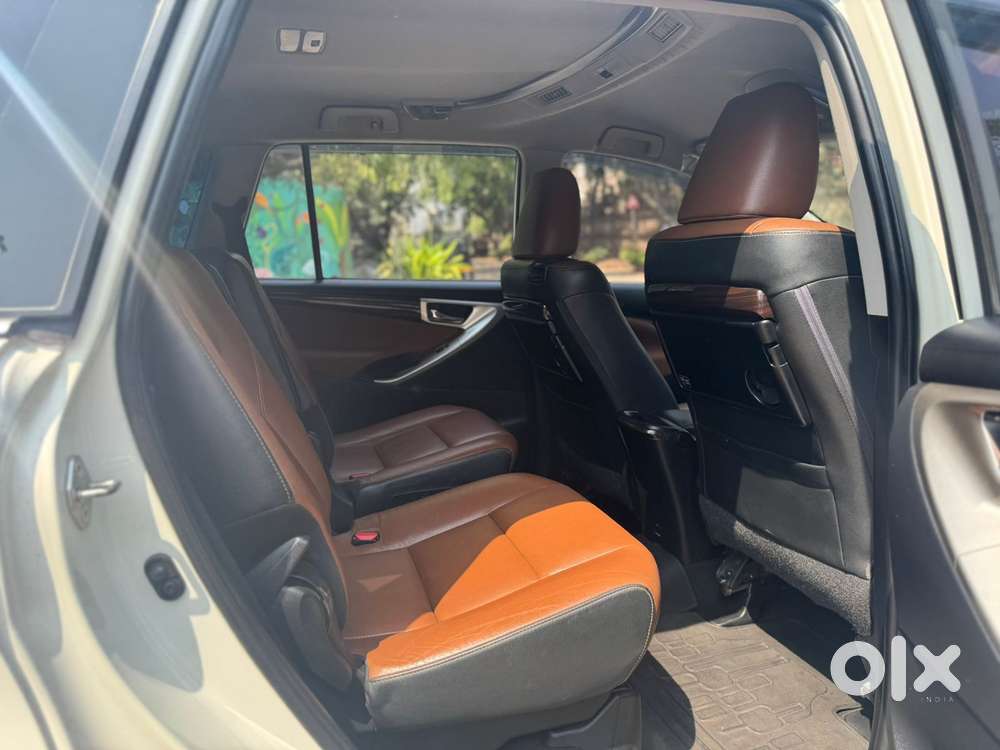 Toyota Innova Crysta 2.8z Automatic, 2017, Diesel