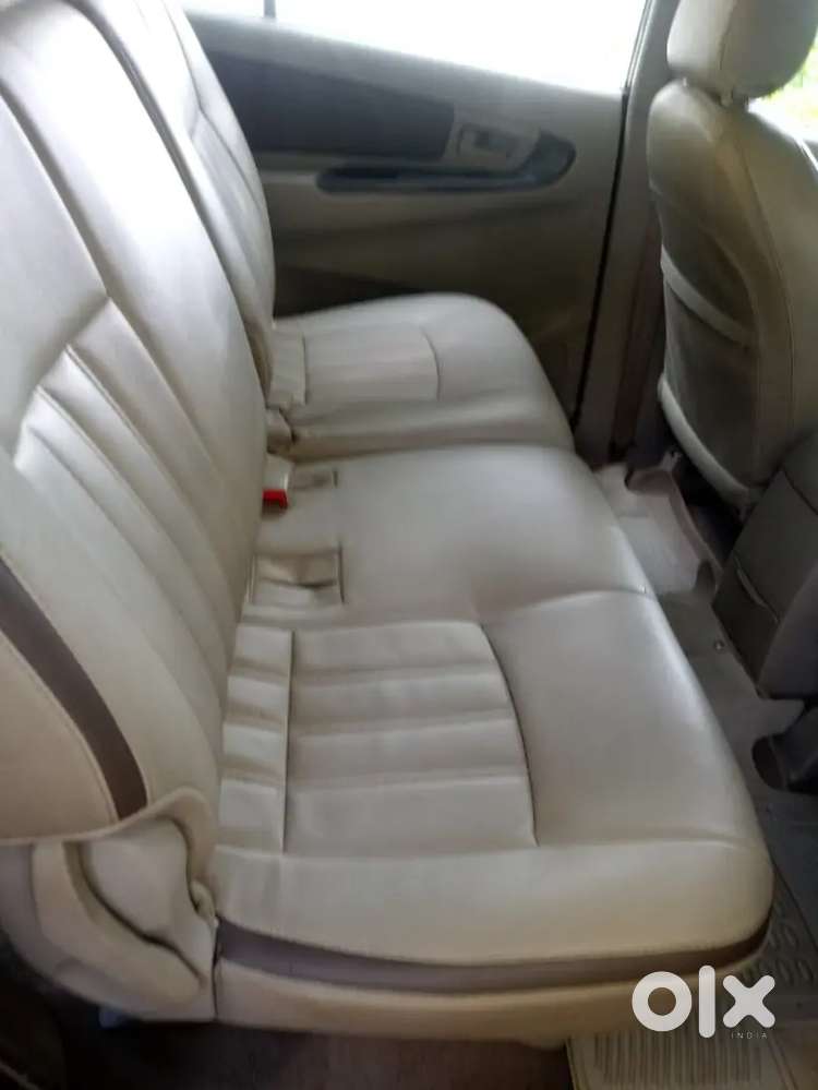 Toyota Innova 2014 Diesel Well Maintained