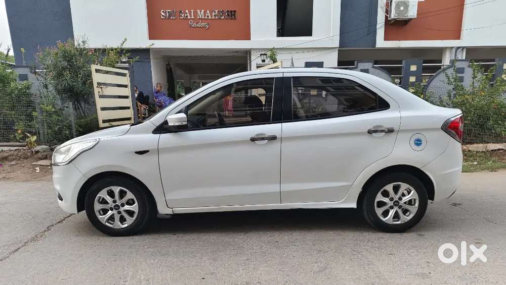 Ford Aspire Blu 2017