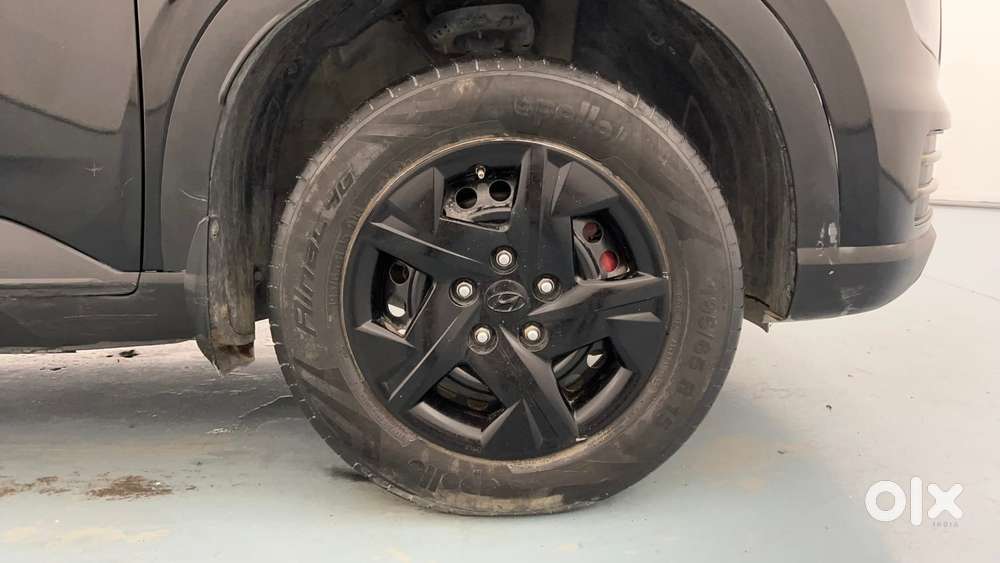 Hyundai Venue Sx Knight Edition Mt, 2023, Petrol