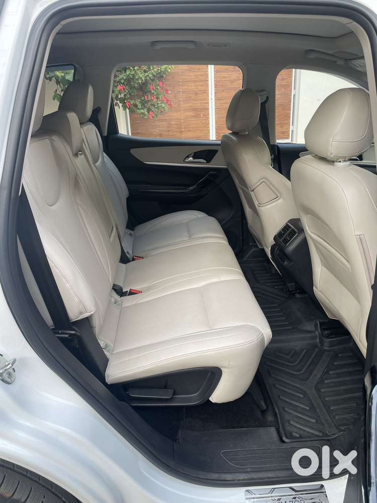 Mahindra Xuv700 2.2 Ax 7 Diesel At Str Awd, 2024, Diesel