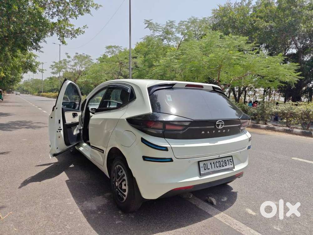 Tata Altroz 1.2 Xe, 2022, Cng & Hybrids