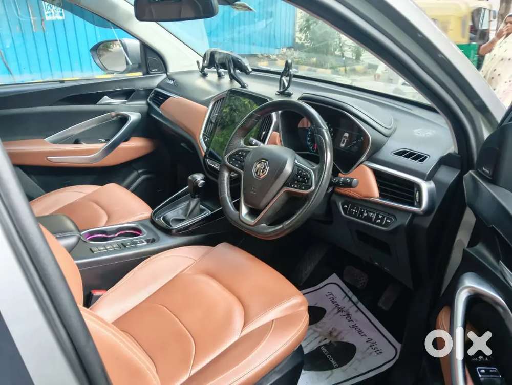 Mg Hector Plus 2022 Petrol Auto