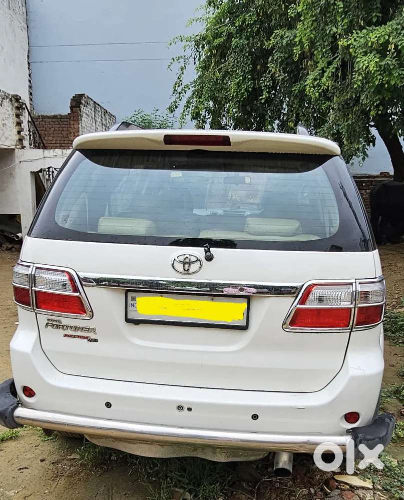 Toyota Fortuner 2010 Diesel 195000 Km Driven