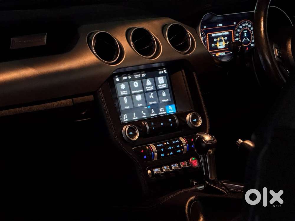 Ford Mustang V8, 2020, Petrol