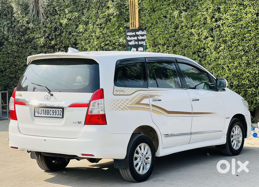Toyota Innova 2.5 Vx 8 Str Bs-iii, 2014, Diesel