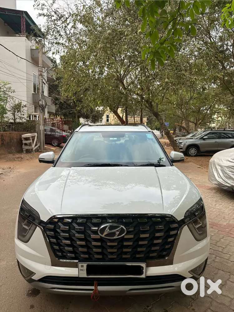 Less Drievn 2023 Diesel Alcazar Maintained Like New