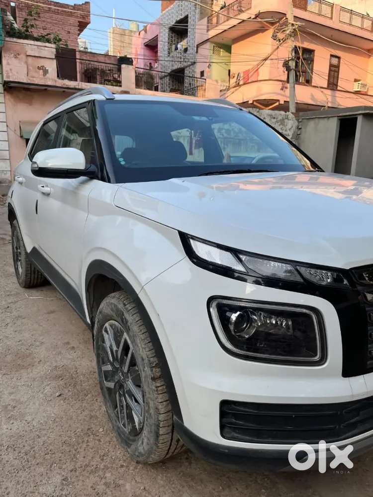 Hyundai Venue N Line 2022 Diesel 42000 Km Driven