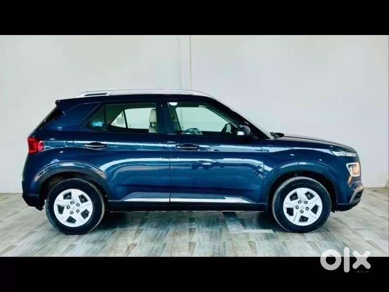 Hyundai Venue 1.2 S Plus, 2020, Petrol