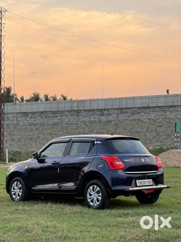 Maruti Suzuki Swift Vxi + Manual, 2023, Petrol