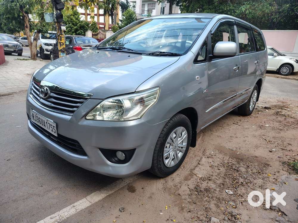 Toyota Innova 2.5 G (diesel) 8 Seater Bs Iv, 2016, Diesel