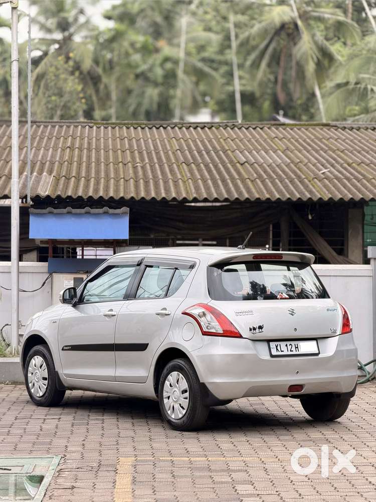 Maruti Suzuki Swift Vxi + Manual, 2013, Petrol