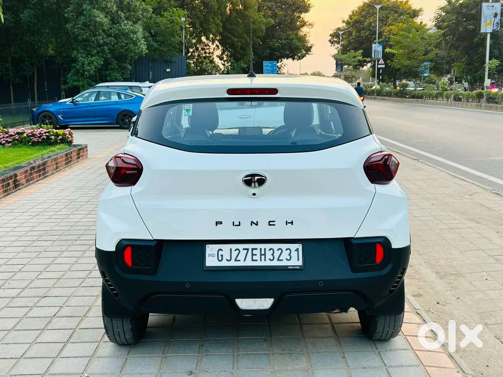 Tata Punch 1.2 Revotron Adventure Camo Rhythm Amt, 2025, Petrol