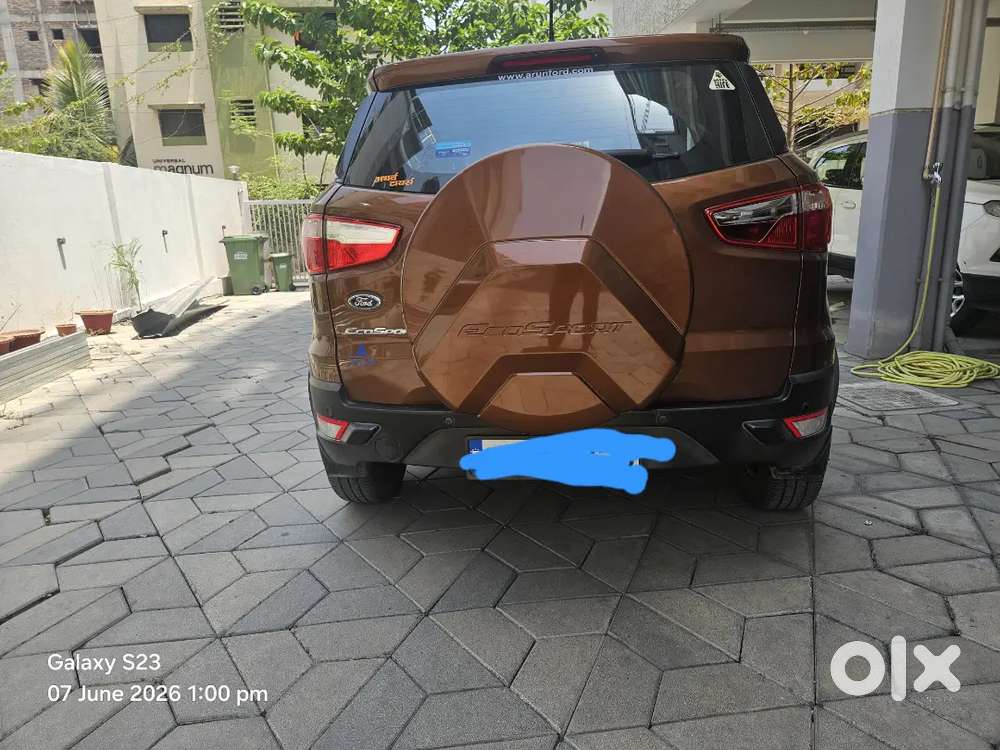 Ford Ecosport Petrol Only 28400 Km Driven