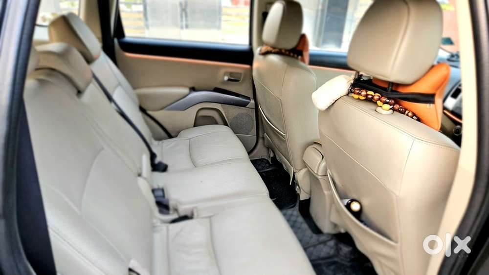 Mitsubishi Outlander Petrol 2011