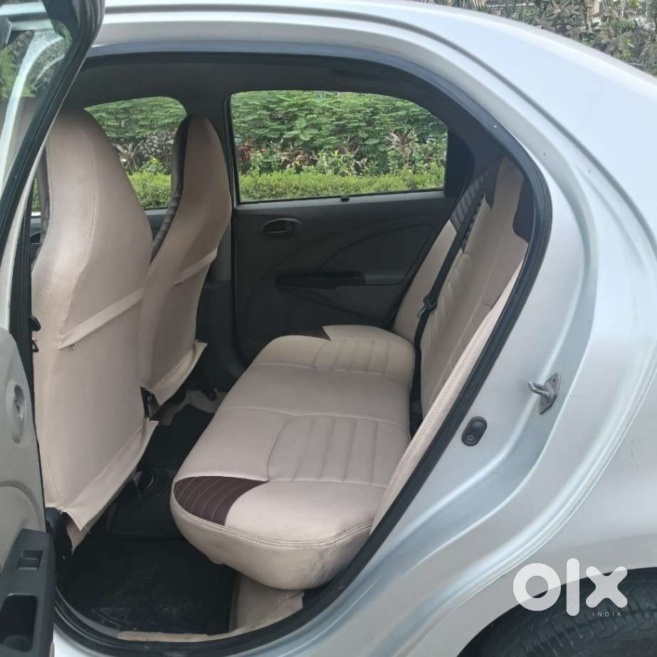 Toyota Etios 2010-2012 G, 2011, Petrol