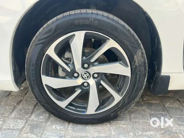 Toyota Glanza 1.2 V Amt, 2024, Petrol