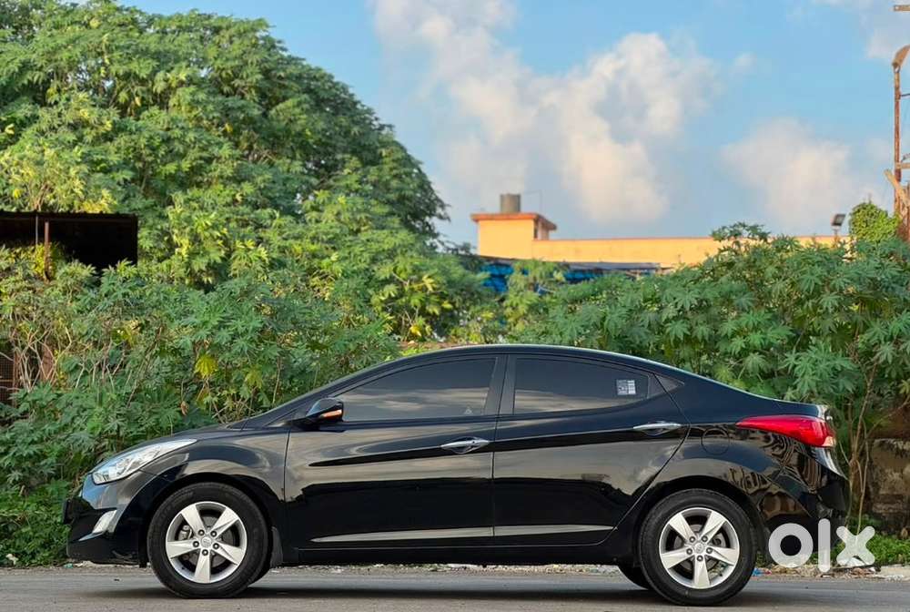 Hyundai Elantra Petrol 2014