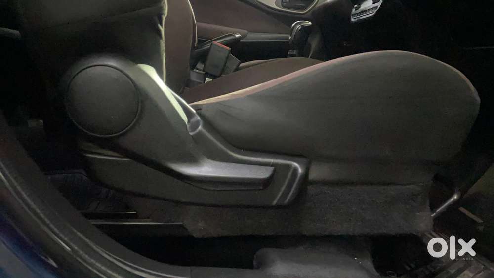 Maruti Suzuki Fronx Delta Plus 1.2l Ags, 2023, Petrol