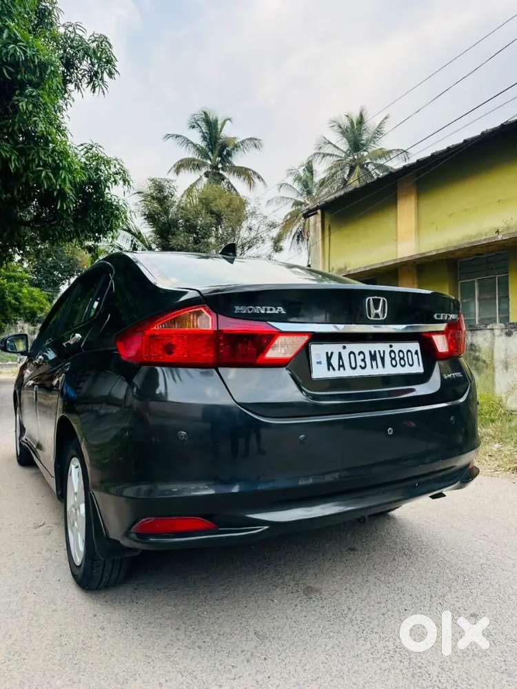 Honda City V At 2015