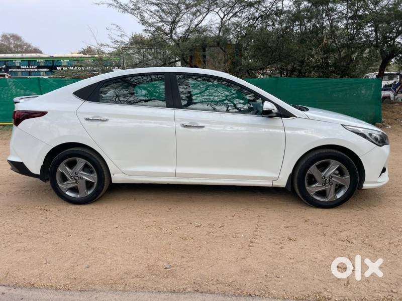 Hyundai Verna Sx 1.5 Petrol Ivt, 2022, Petrol