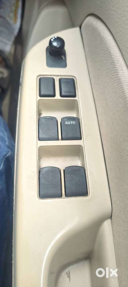 Maruti Suzuki Dzire 1.2 Vxi, 2014, Petrol