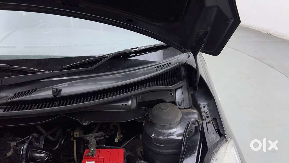 Maruti Suzuki Swift 1.2 Lxi (o), 2017, Petrol