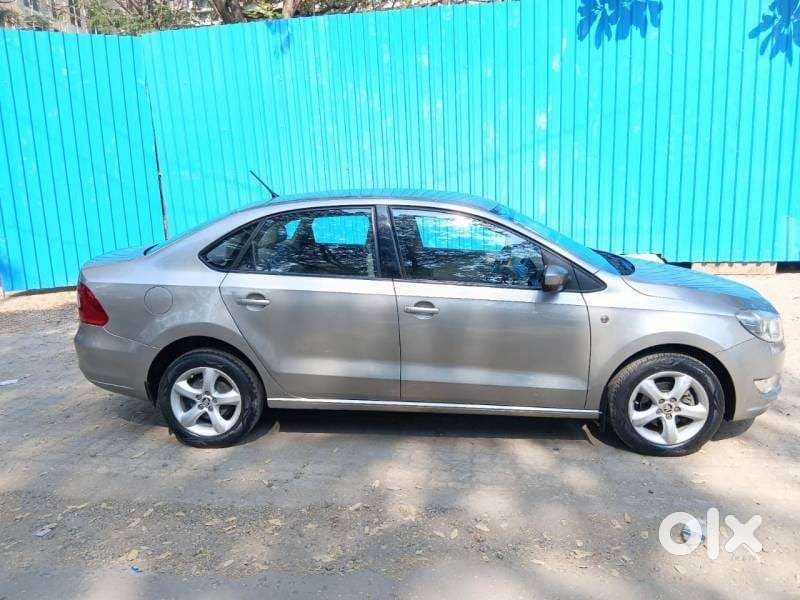 Skoda Rapid 2014 Petrol 32000 Km Driven