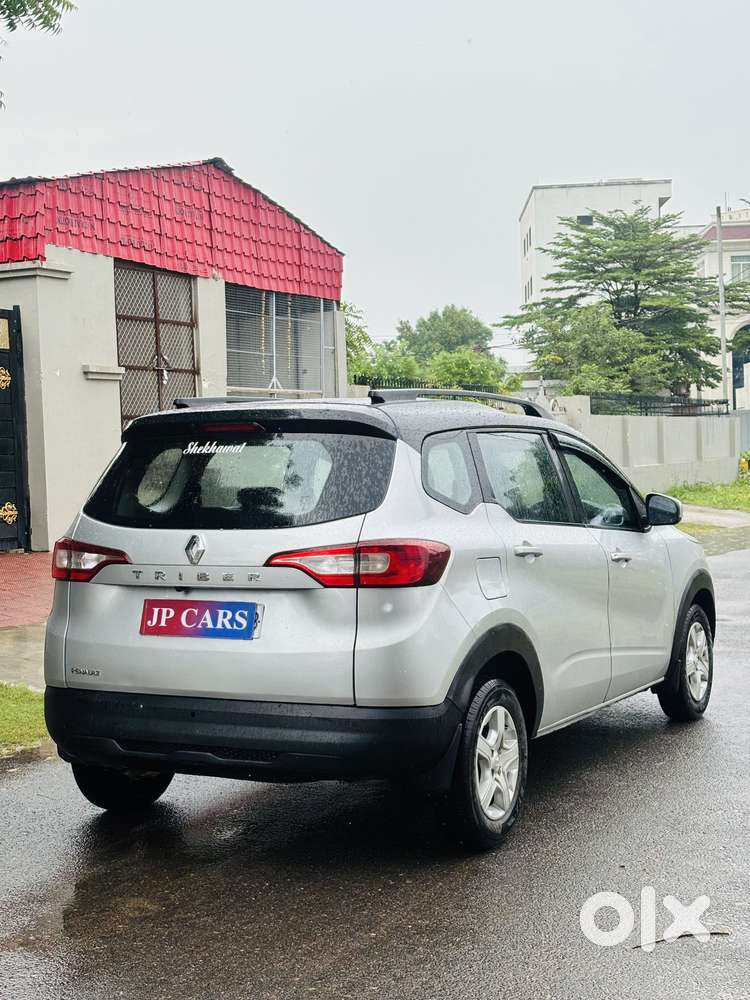 Renault Triber Rxt, 2023, Petrol