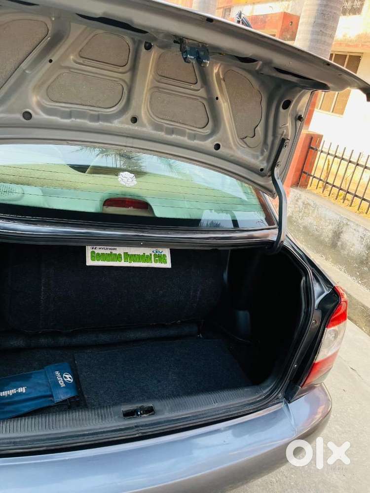 Hyundai Accent 2012 Cng & Hybrids 92000 Km Driven