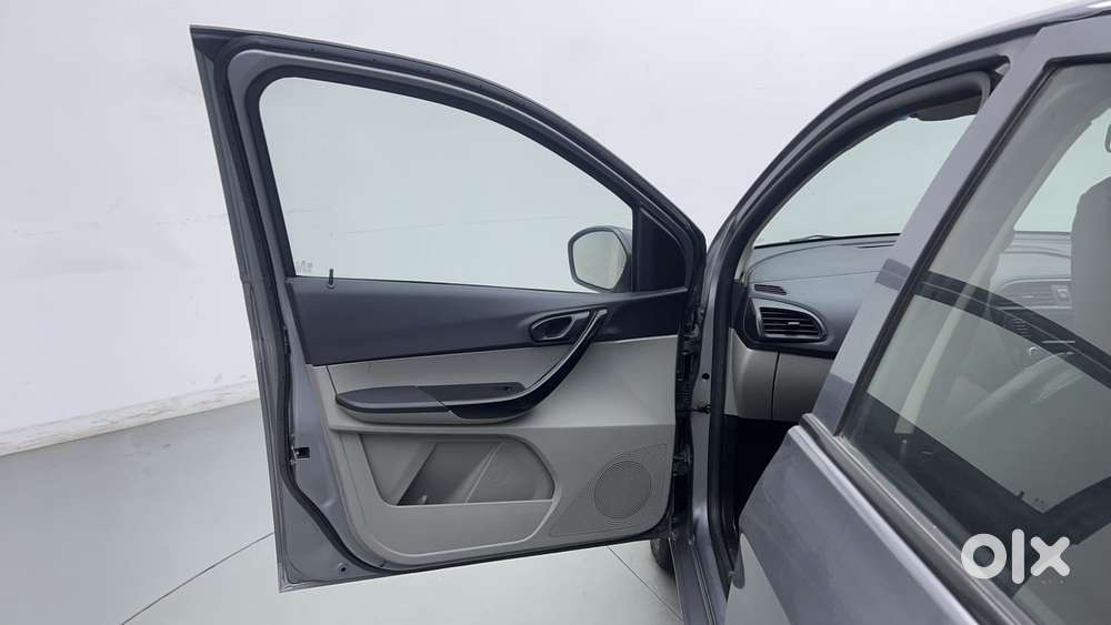 Tata Tiago Xza, 2019, Petrol