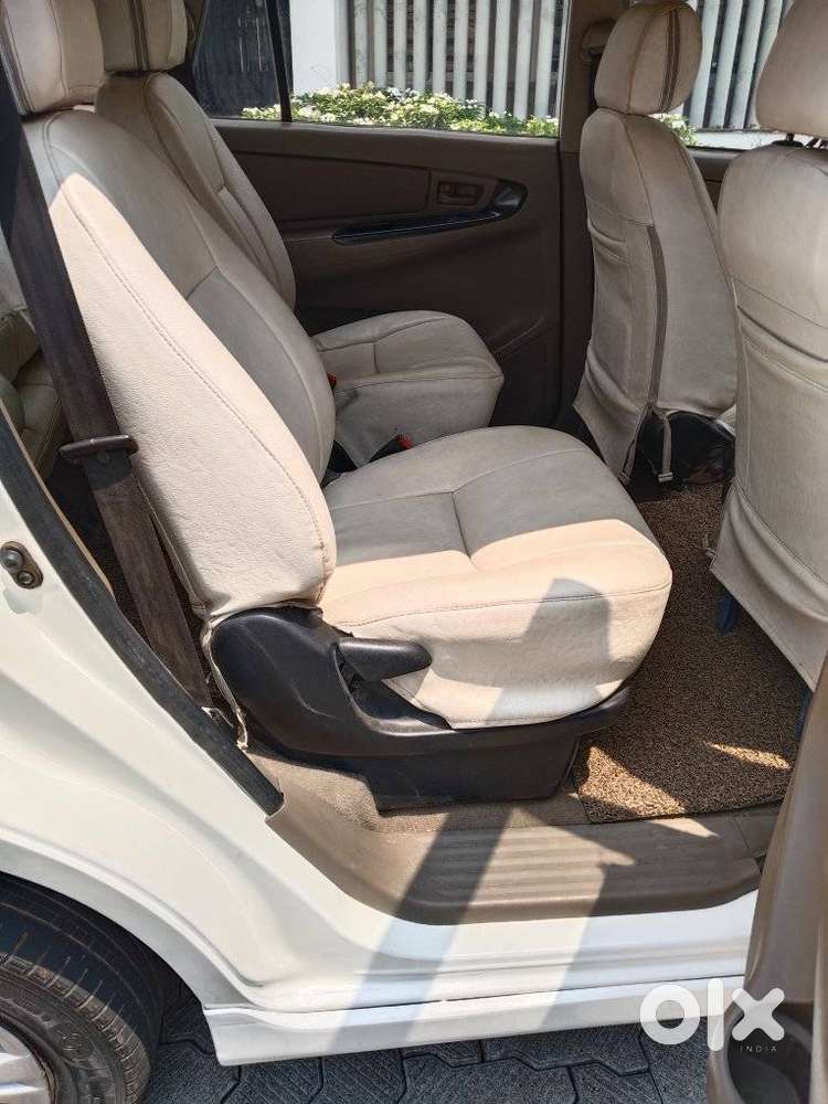 Toyota Innova 2.5 G (diesel) 7 Seater, 2015, Diesel