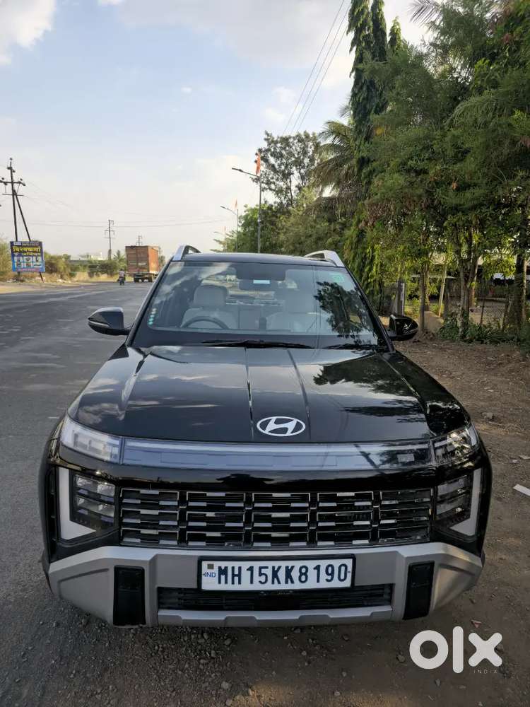 Hyundai Venue Hx7 Black Colour (diesel Manual Top Variant)