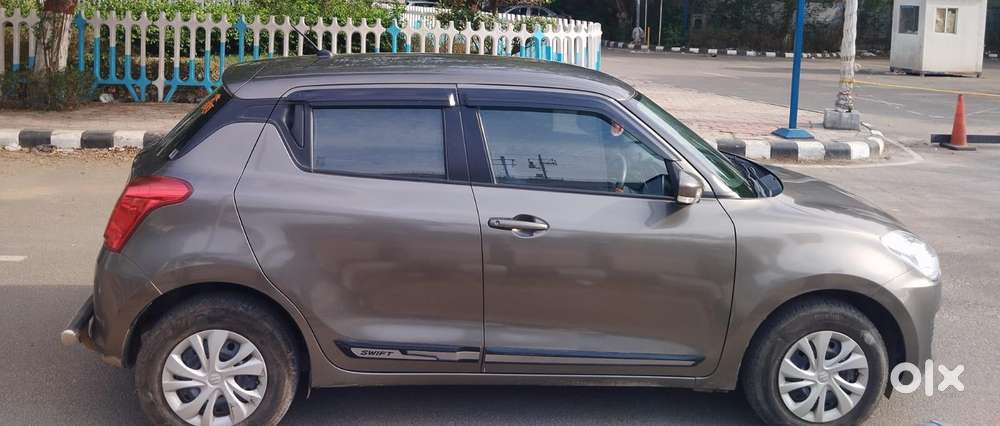 Maruti Suzuki Swift Vxi + Manual, 2023, Petrol