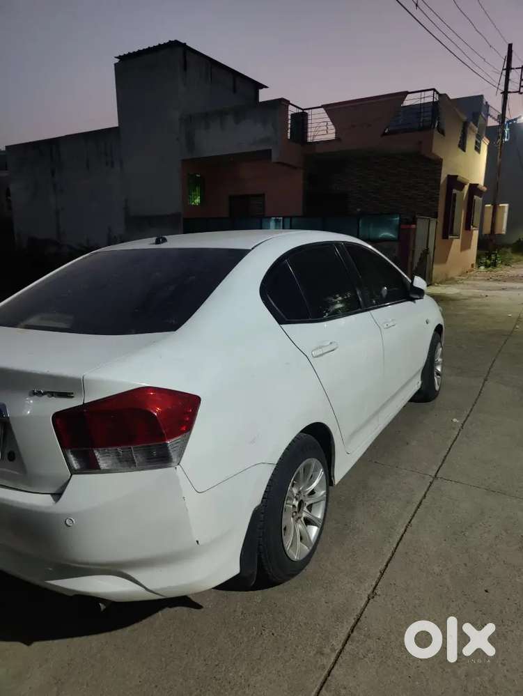 Honda City 
I-v Tec