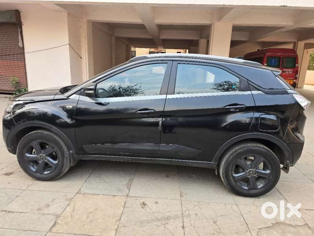 Tata Nexon 1.2 Revotron Xza Plus Hs Dark Edition, 2022, Petrol