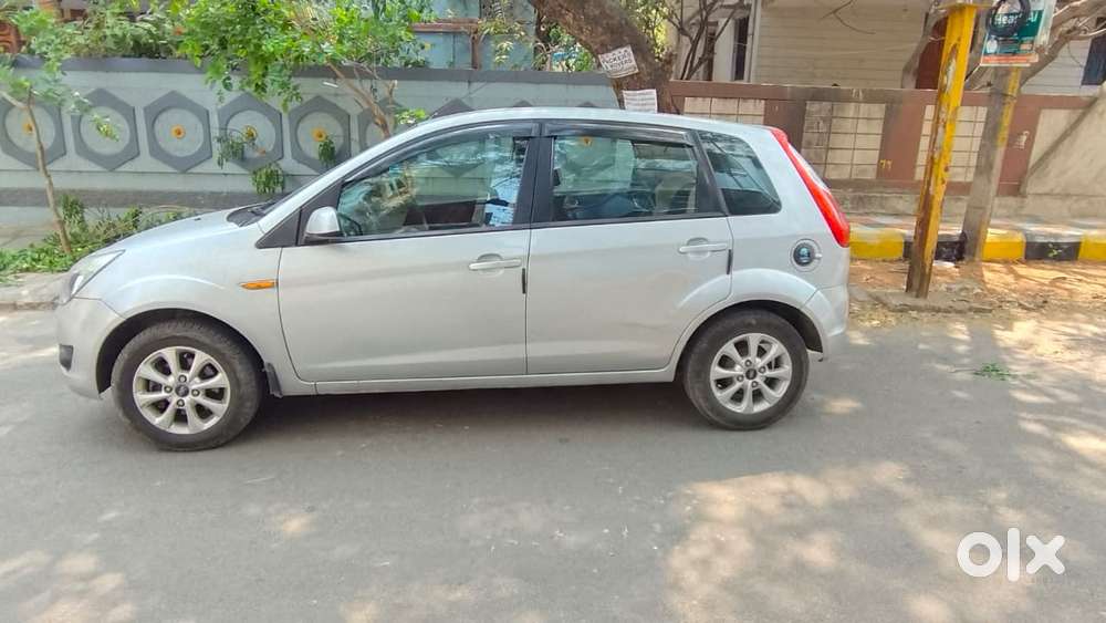 Ford Figo 2012-2015 Petrol Titanium, 2012, Petrol