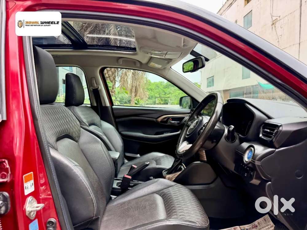 Maruti Suzuki Grand Vitara 1.5 Alpha Plus Dual Tone Intelligent Hybr..