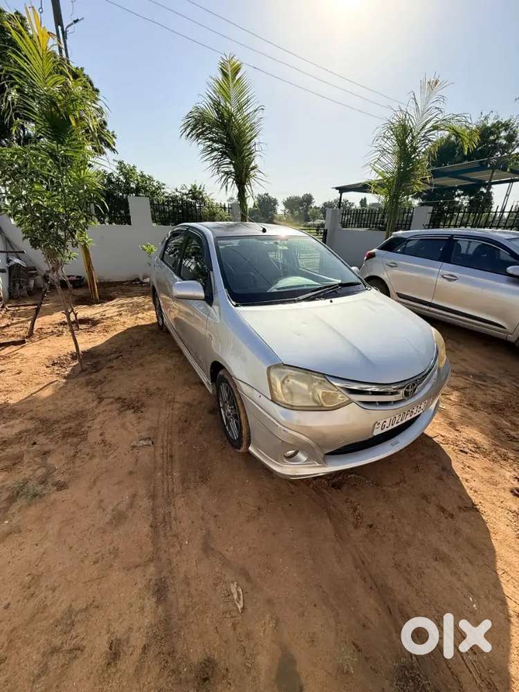 Toyota Etios 1.5 G 2013 Sportivo Petrol