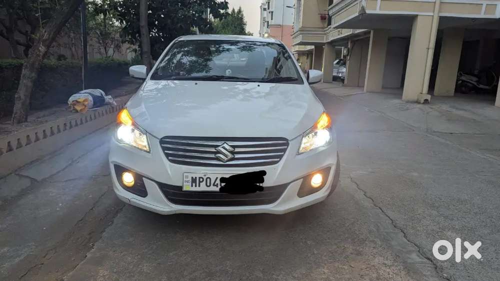 Ciaz 2017 Maruti Suzuki 98000 Km Petrol