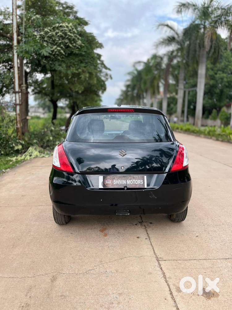 Maruti Suzuki Swift Vxi + Manual, 2016, Petrol