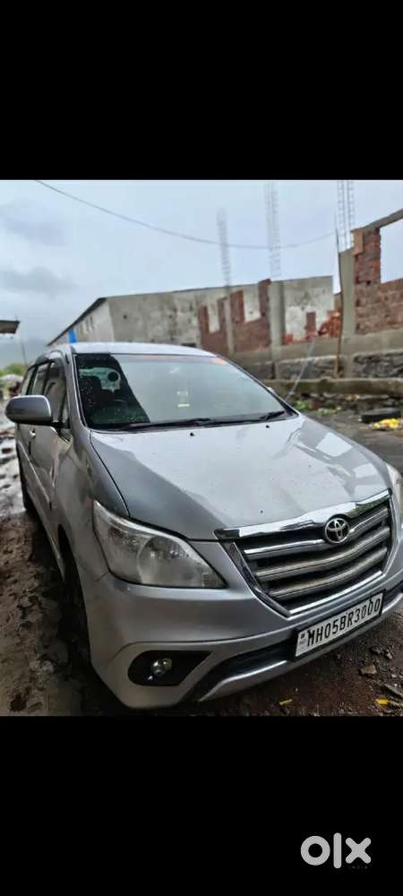 Toyota Innova 2.5 V Variant Top Of The Line