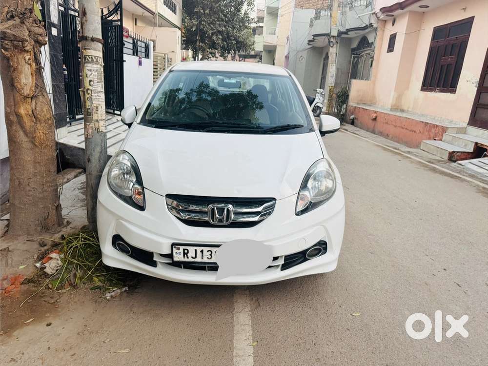 Honda Amaze 2015 Petrol Well Maintained