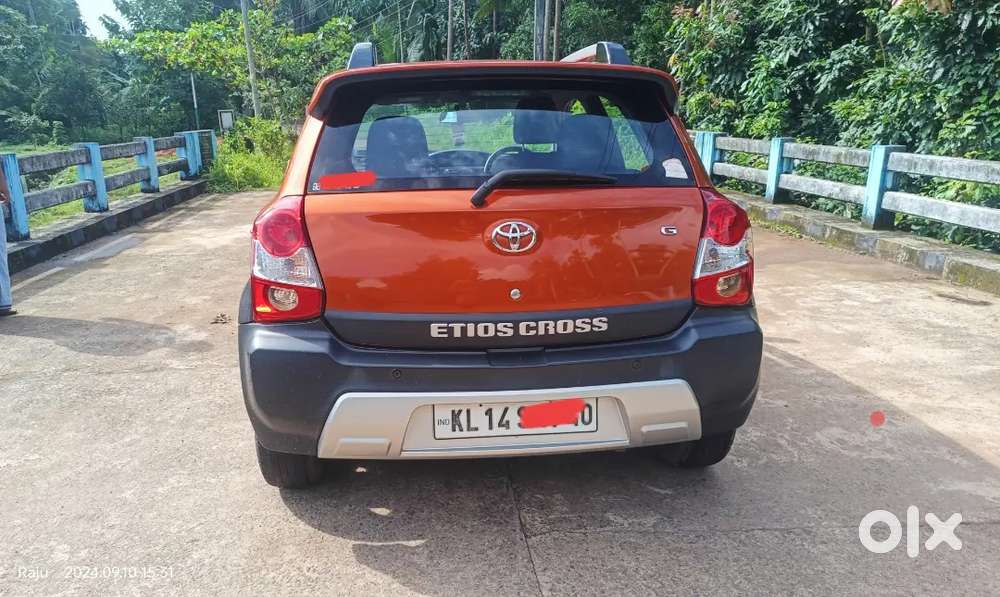 Toyota Etios Cross 2016